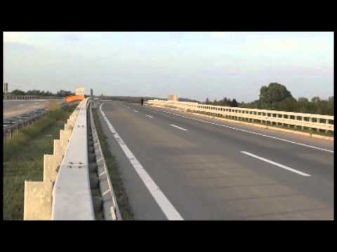 Walkers on their way to EU on closed highway E75